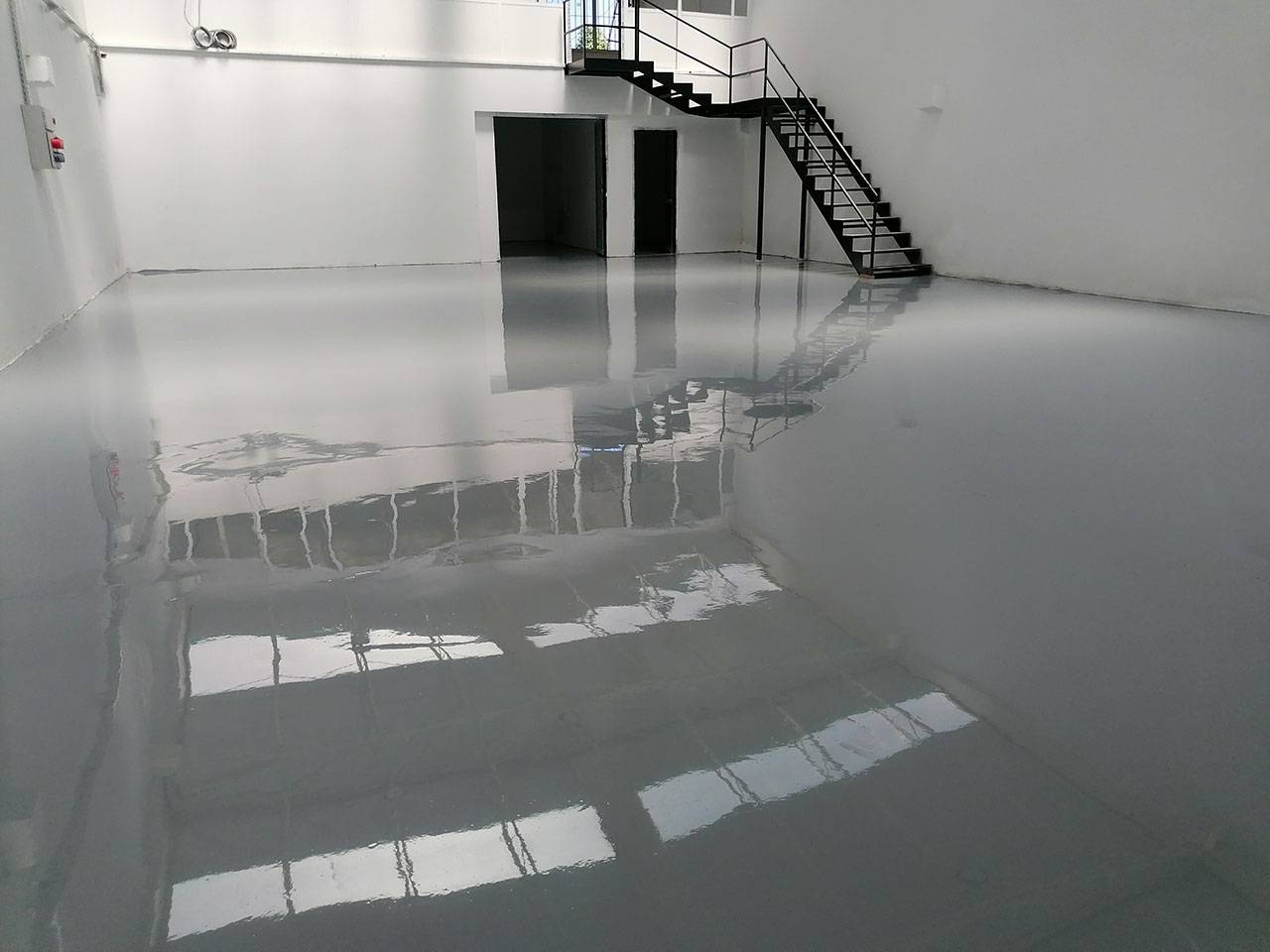 Self levelling epoksi zemin kaplama ankara